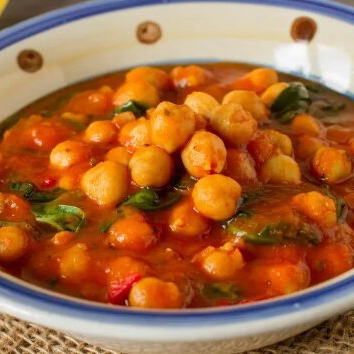 Chickpea And Spinach Curry