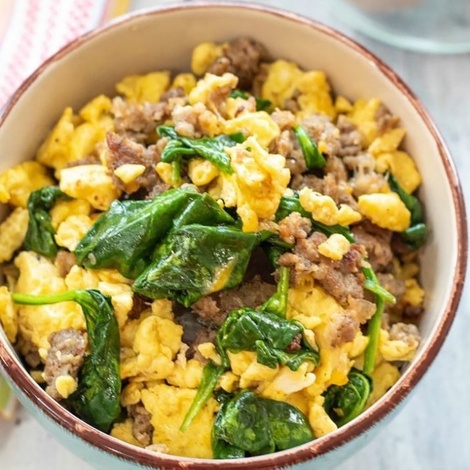 Sausage, Egg and Spinach Breakfast Bowls