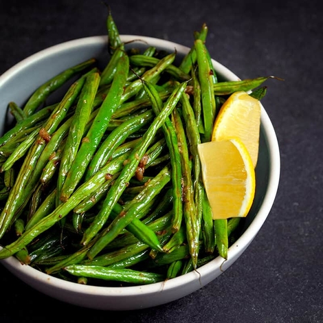 Roast Green Beans with Lemon and Garlic