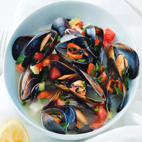 Tomato Garlic Mussels